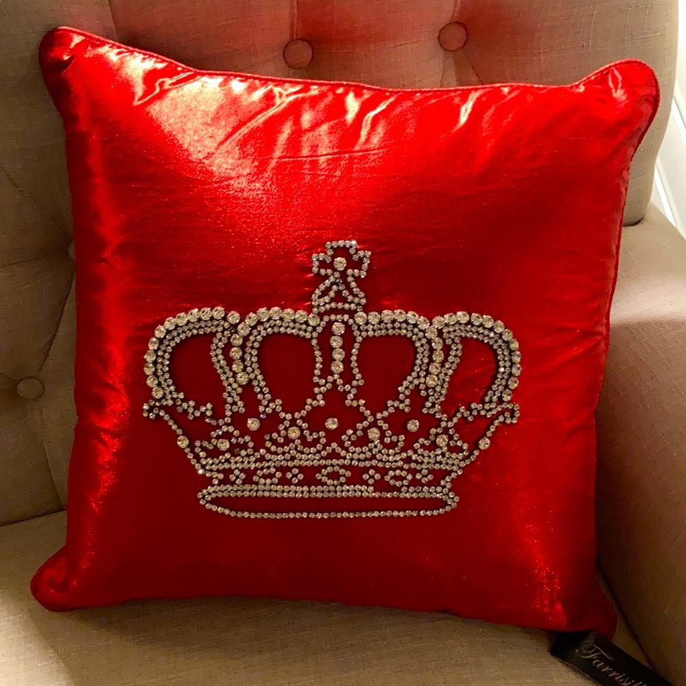Farrisillk Crown Pillow